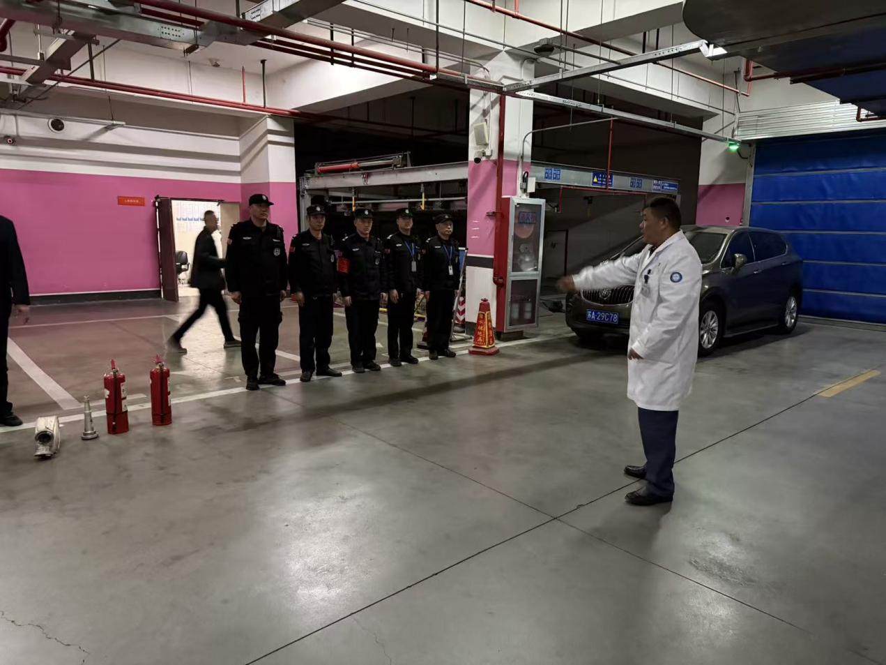 安全保卫处组织第三方单位培训.jpg 安全保卫处组织第三方单位培训.jpg